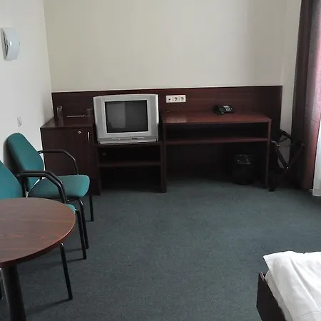 Sesame Hotel 3*